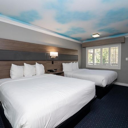 Hollywood Palms Inns & Suites Los Angeles Exterior photo