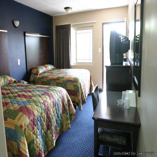 Hollywood Palms Inns & Suites Los Angeles Room photo