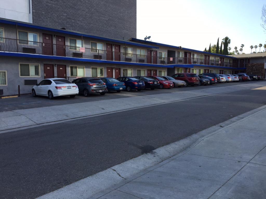 Hollywood Palms Inns & Suites Los Angeles Exterior photo