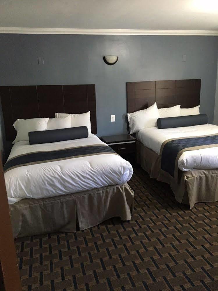 Hollywood Palms Inns & Suites Los Angeles Exterior photo